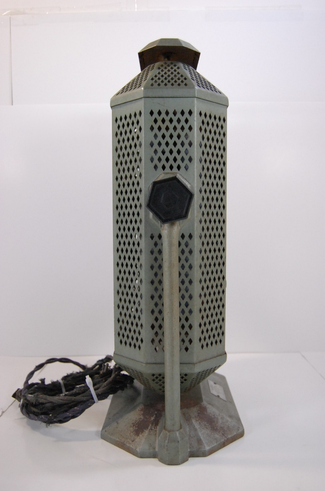 1920's Eveready Sunshine Carbon Arc Lamp by National Carbon Co. Inc