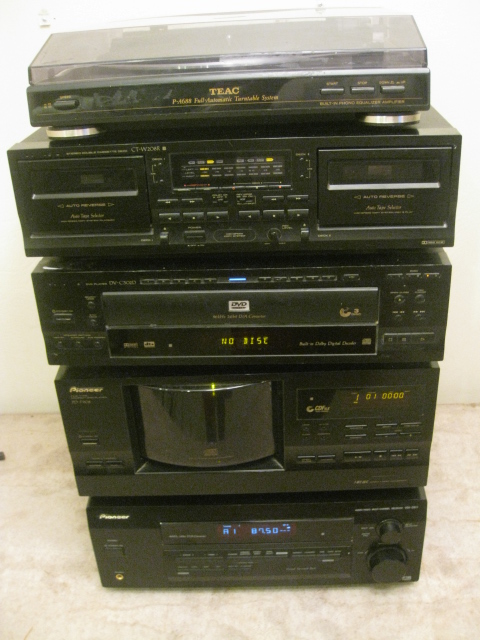 COMPLETE PIONEER SYSTEM Receiver, 101 Disc CD Player,DVD, Cassette