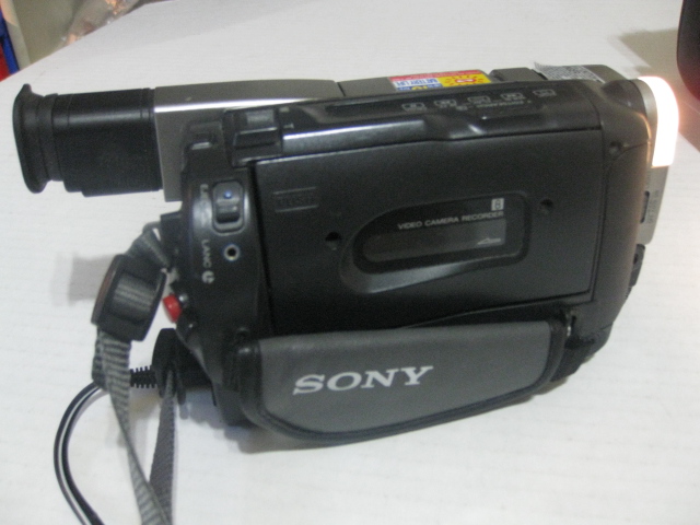 SONY CCD-TRV85 Handycam Camcorder 8mm Video8 HI8 RARE XRAY + CCD-TRV37