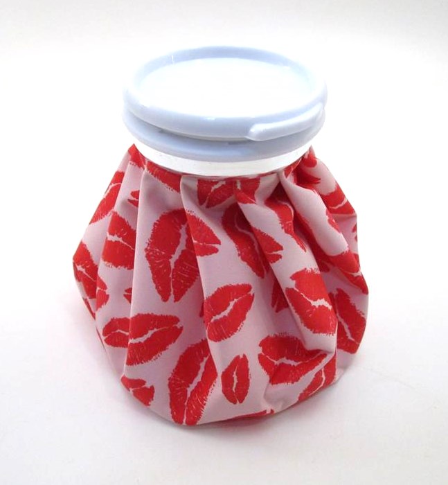 COOL QUEEN ICE BAG RED LIPS on PINK SMALL TRAVEL SIZE ICE PACK NEW