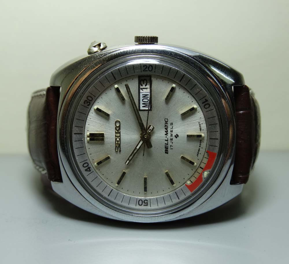 Vintage Seiko Bellmatic Alarm Automatic DAY Date 202255 OLD Used Watch